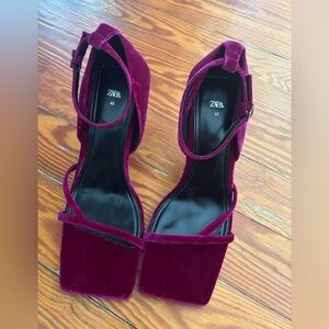 Zara velvet pink heels